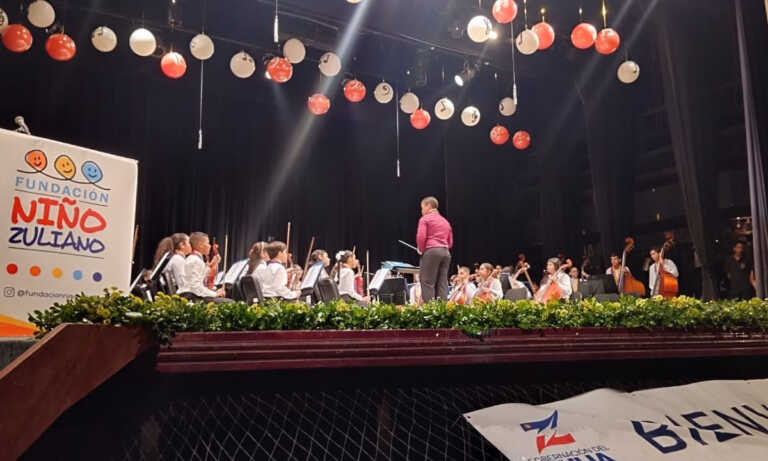 Orquesta de la Fundación Niño Zuliano rinde homenaje a las madres en su día