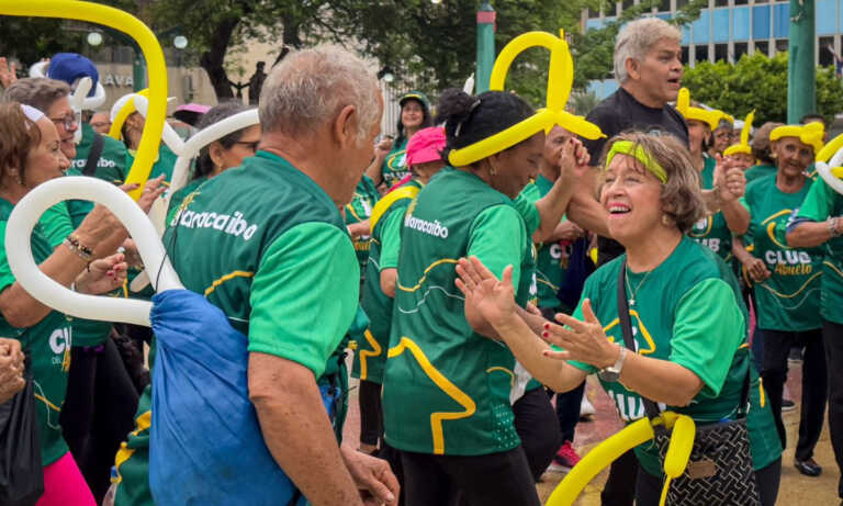 Abuelos de Maracaibo cierran Semana del Adulto Mayor con un día especial