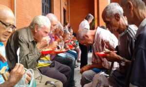 Alertan que más del 10 % de los adultos mayores vive solo