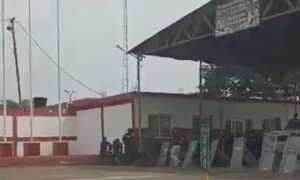 Yukpas vuelven a trancar el paso en alcabala de Villa del Rosario