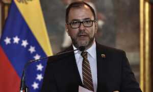 Yván Gil pide a la Unión Europea “sacar sus narices” de Venezuela