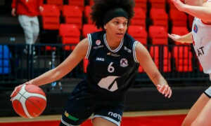 Daniela Wallen levanta título de Liga en Islandia