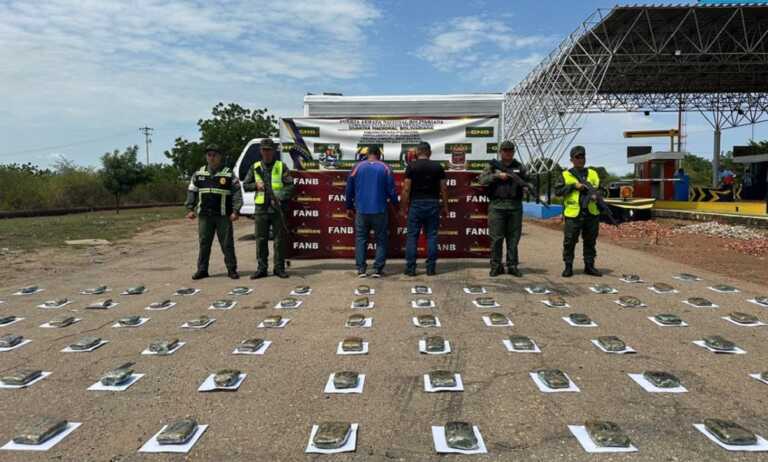 Detienen a 2 sujetos con 158,8 kilos de marihuana que llevaban del Zulia a Falcón