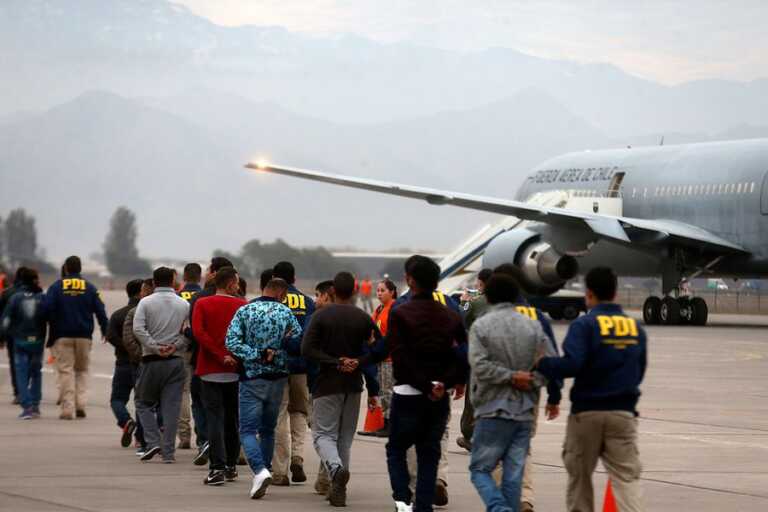 Chile avanza gestiones para concretar expulsión de migrantes a Venezuela