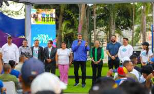Maduro decreta feriado el 15 de mayo por ser Día de la Familia