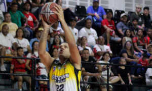 Okouo y Warren guían a Gaiteros en Guanare