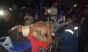 Reportan un herido tras choque entre carro y moto en el puente de Pomona
