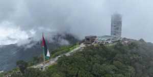 Gobierno iza bandera de Palestina en el Waraira Repano