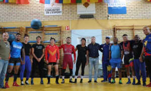 Luchadores venezolanos se preparan en España para los Juegos de París