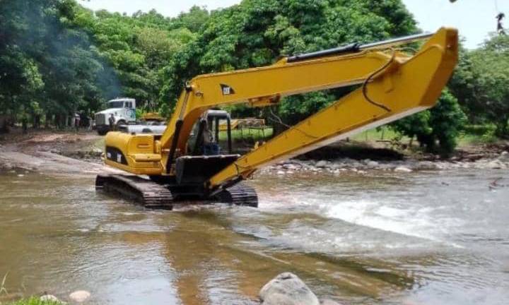 Restituyen servicio de agua en Machiques tras colapso de laguna de sedimentación