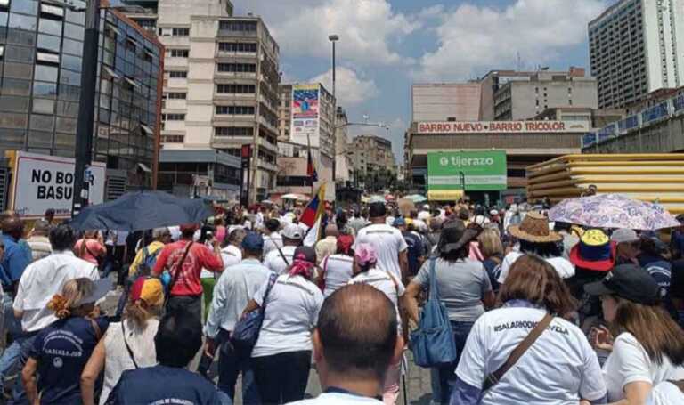 Opositores acusan al Gobierno de “destruir” los derechos laborales