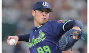 Zuliano Miguel Yajure destaca en el béisbol japonés