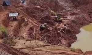 Al menos 4 personas mueren tapiadas tras colapso de mina en Bolívar