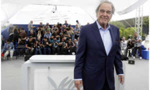Oliver Stone presenta el documental “Lula” en Cannes