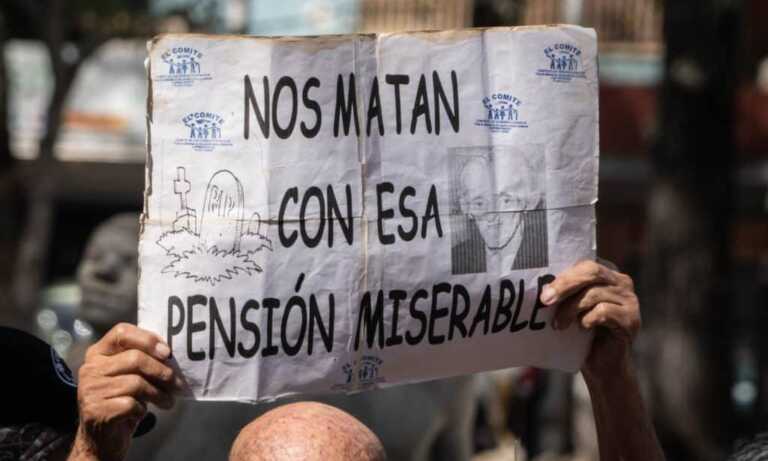 Jubilados y pensionados tildan de “burla” el aumento del ingreso mínimo