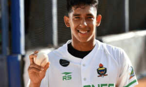 Prospecto aragüeño de 15 años de edad se estrena con triple en la Liga Mayor
