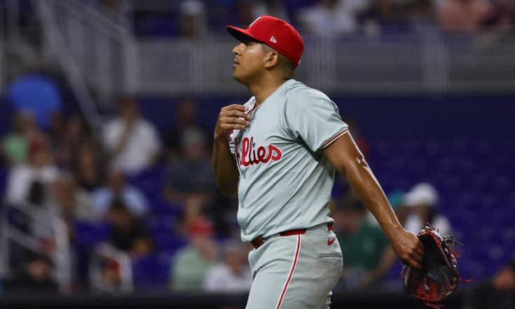 Ranger Suárez pierde su racha y casi recibe un pelotazo en la cara