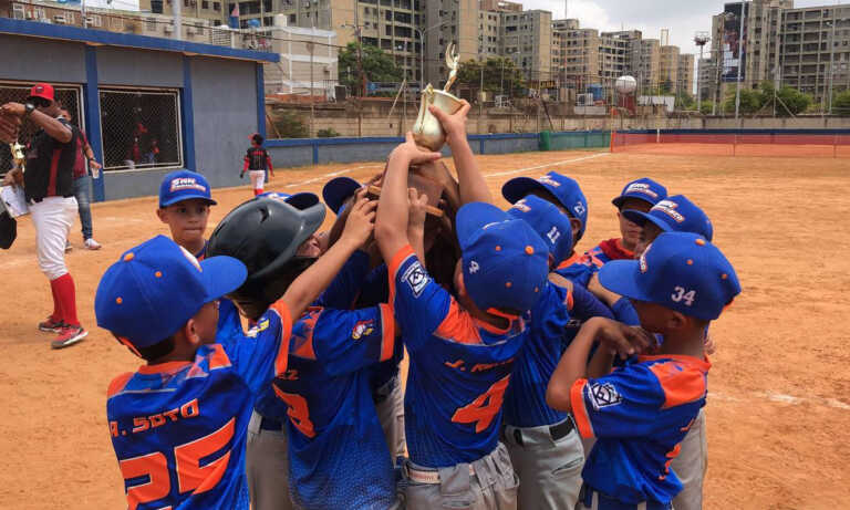 San Francisco es campeón de la semifinal pitoquitos de las Pequeñas Ligas