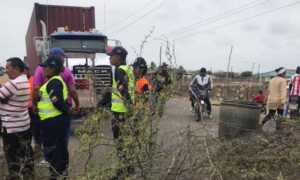 Cierran por 4 horas la Troncal del Caribe para exigir reemplazo de transformador