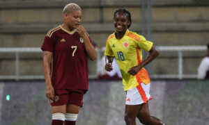 Vinotinto femenina cae 0-2 ante Colombia con doblete de Linda Caicedo