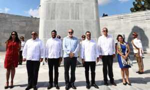 Yván Gil inicia visita oficial a Cuba para fortalecer la “larga amistad”