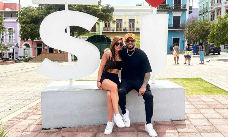 Ronald Borjas le propone matrimonio a su novia, Carolina Tepedino