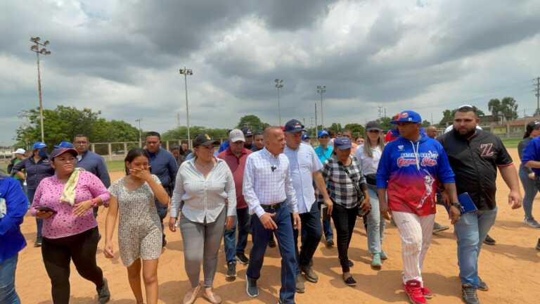 Gobernación inicia la recuperación del Complejo Deportivo “Simón Bolívar”