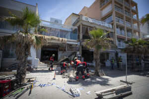 Cuatro fallecidos y 16 heridos graves en derrumbe de restaurante en España
