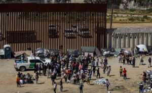 Ola de secuestros causa alarma entre migrantes de la frontera de México con EE. UU.