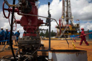 Bloomberg: EE. UU. busca “reparaciones rápidas” para elevar producción petrolera en el país