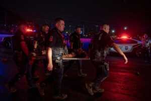 Al menos 9 muertos y 70 heridos tras desplome de escenario en mitín en México