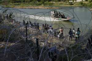 Muere migrante en norte de México tras ser presuntamente golpeado por Policía de Texas