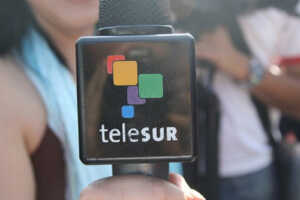 Telesur denuncia su salida del aire de la Televisión Digital Abierta en Argentina