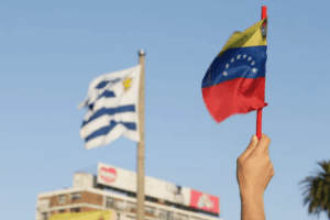 Uruguay establece mecanismo acelerado para los solicitantes de refugio venezolanos