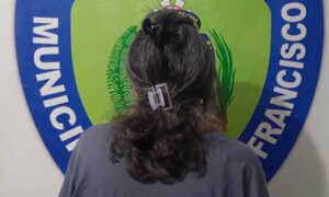 Arrestan a mujer en San Felipe por agredir físicamente a su madre de 81 años
