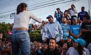 Inhabilitan a 2 alcaldes opositores de Nueva Esparta tras apoyar a González Urrutia