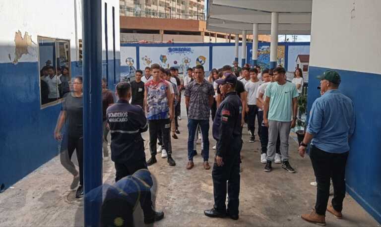 Alcaldía brinda a sus pasantes un día de convivencia con los Bomberos de Maracaibo