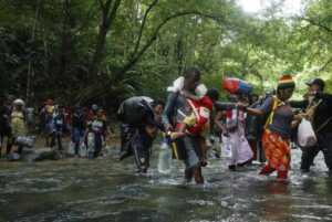EE. UU. intensificará lucha contra tráfico de migrantes en el Darién