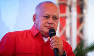 Cabello pide defender el voto: “Votamos y nos quedamos allí”