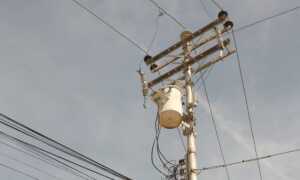 Explosión de transformador mantiene sin electricidad a 5 familias en Cabimas