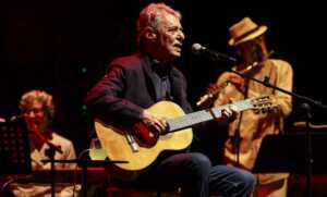 Chico Buarque cumple 80 años de poesía, música, literatura y activismo