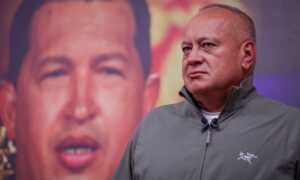 Cabello espera que la UE “saque sus narices de donde no las tiene que meter”