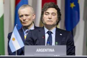Milei llama a Pedro Sánchez “cobarde” y dice que “aplica el modelo de Maduro”