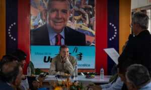 González Urrutia recibe apoyo de varios alcaldes de Táchira