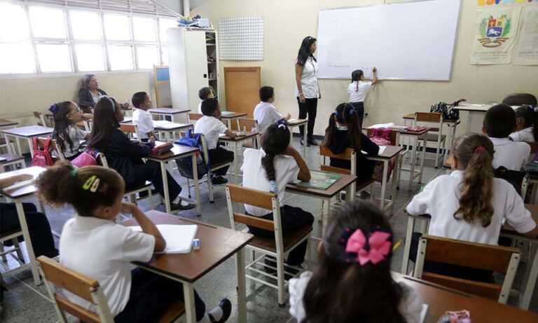 FVM revela que el año escolar termina con 80 % de deserción docente