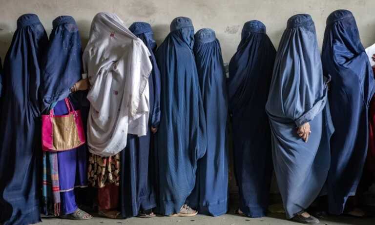 Mujeres afganas son víctimas de crímenes de lesa humanidad perpetrados por los talibanes