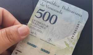 Hombre va a cajero en México y recibe billetes venezolanos
