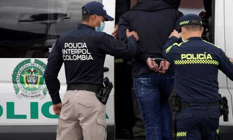 Imputan a 6 policías colombianos por apropiarse de drogas de narcotraficantes