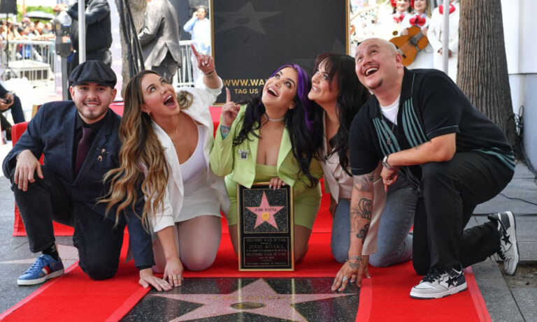 Legado de Jenni Rivera queda inmortalizado con una estrella en el Paseo de Hollywood