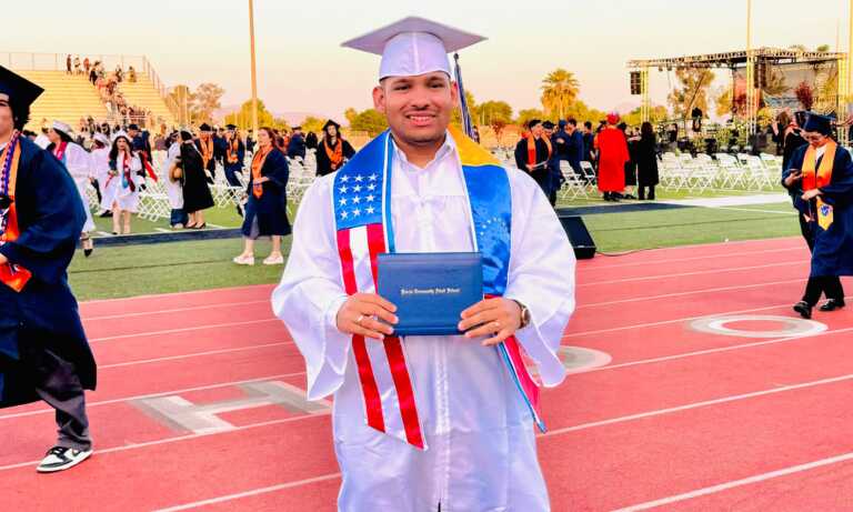 Joven wayúu se gradúa con honores en Estados Unidos